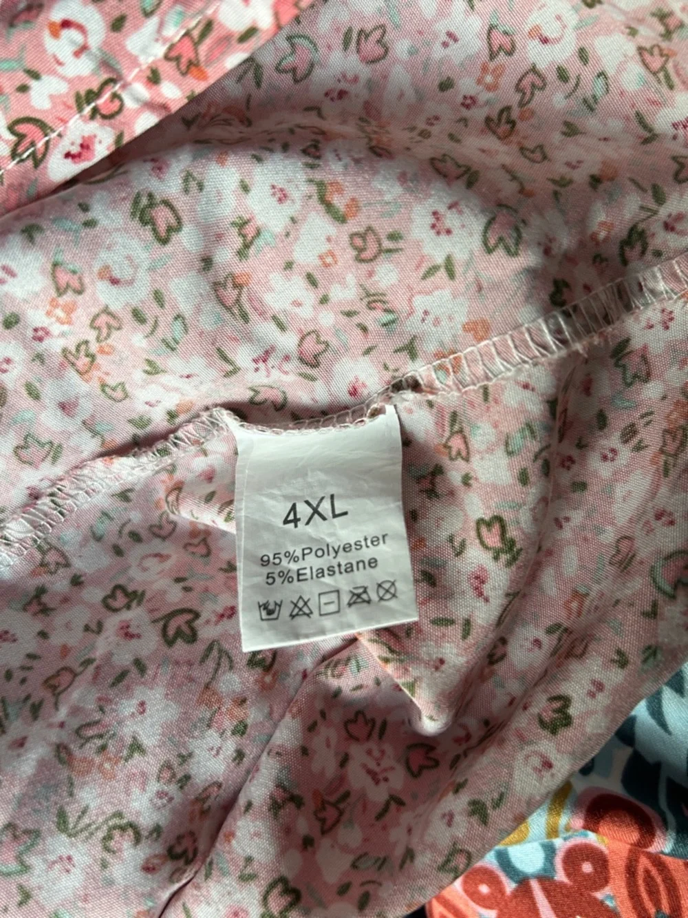 Women's Pink Floral Button-Front Blouse - Picture 2 of 5